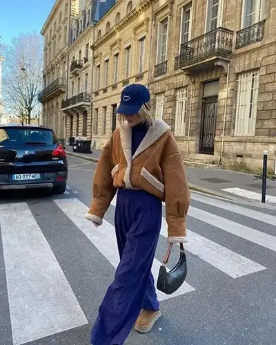 Who says Maillard shades are outdated Wear the brown jacket accordingly, it looks great!